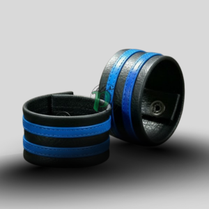 Leather short wristband with color stripes